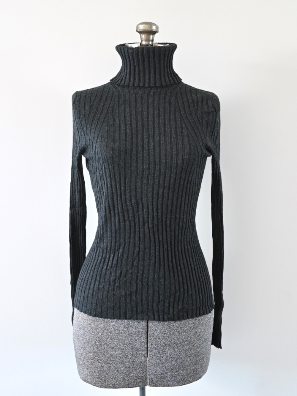 Naadam Silk Cashmere Ribbed Turtleneck Smoke Dark Gray Size S